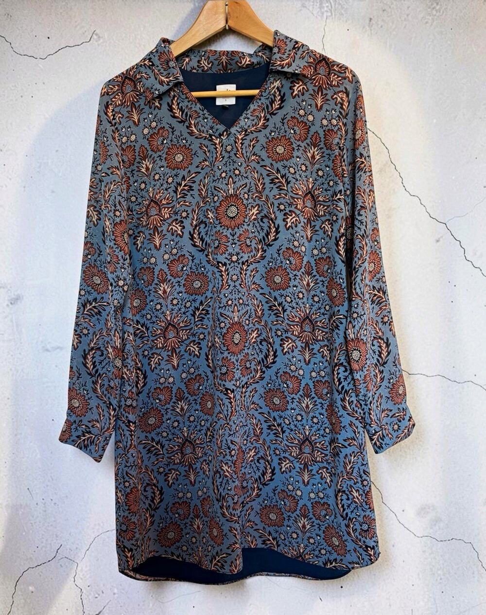 CAbi Women's Provincial Tunic Dress Navy Long Sleeve Size S V-Neck Medallion